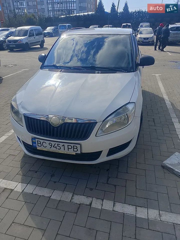 2010 Skoda Fabia - мініатюра 21