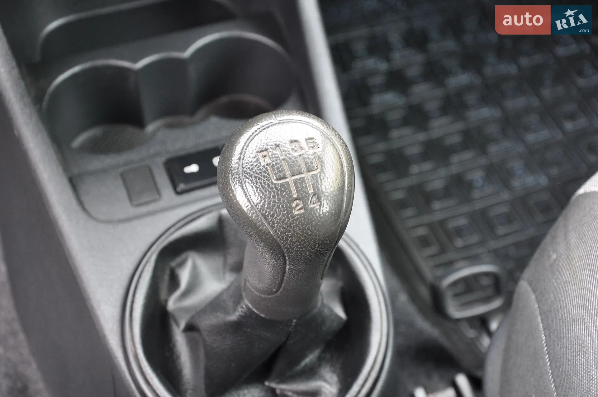 2011 Skoda Fabia - мініатюра 35