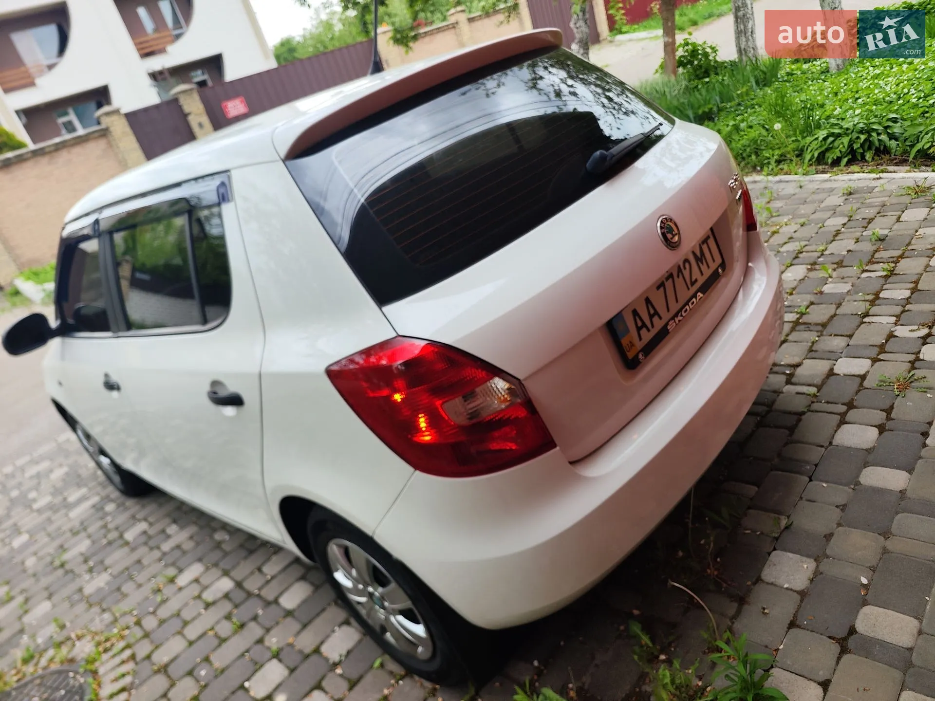 2011 Skoda Fabia - мініатюра 8