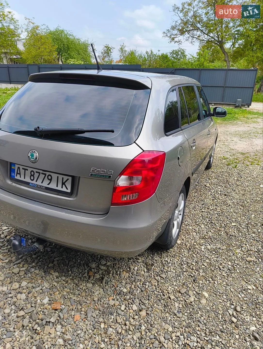 2010 Skoda Fabia - мініатюра 3