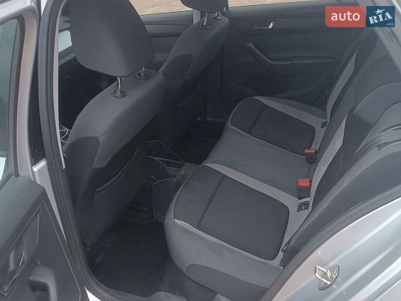 Хэтчбек Skoda Fabia 2017 в Киеве