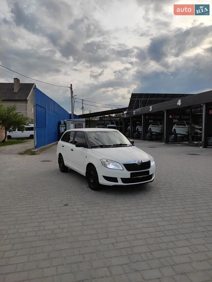 2011 Skoda Fabia - мініатюра 20