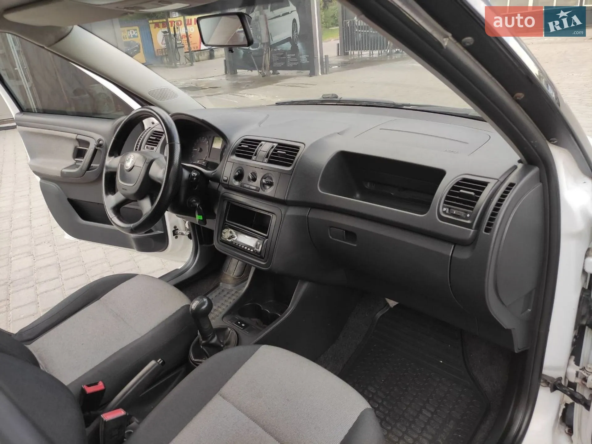 2010 Skoda Fabia - мініатюра 18