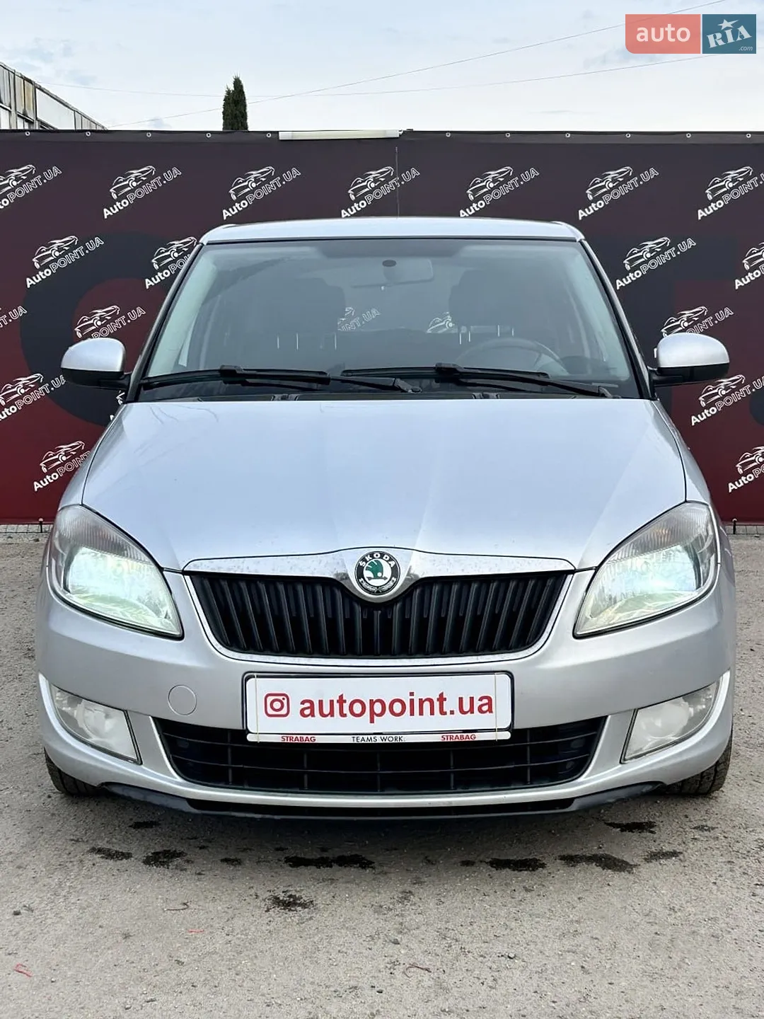 2010 Skoda Fabia - мініатюра 2