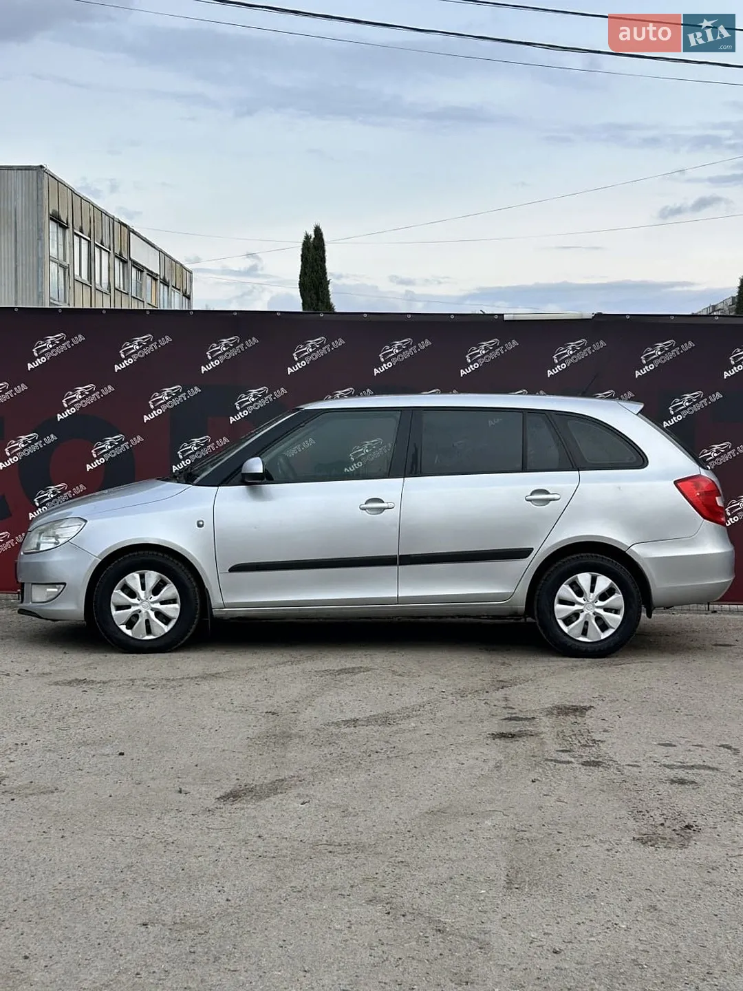 2010 Skoda Fabia - мініатюра 5