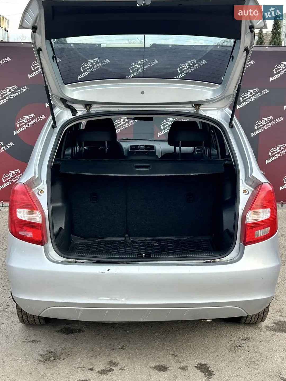 2010 Skoda Fabia - мініатюра 10