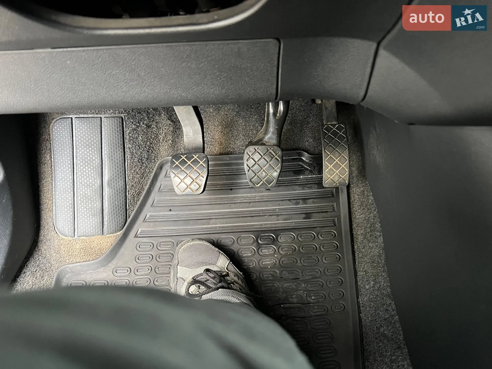 2012 Skoda Fabia - мініатюра 10