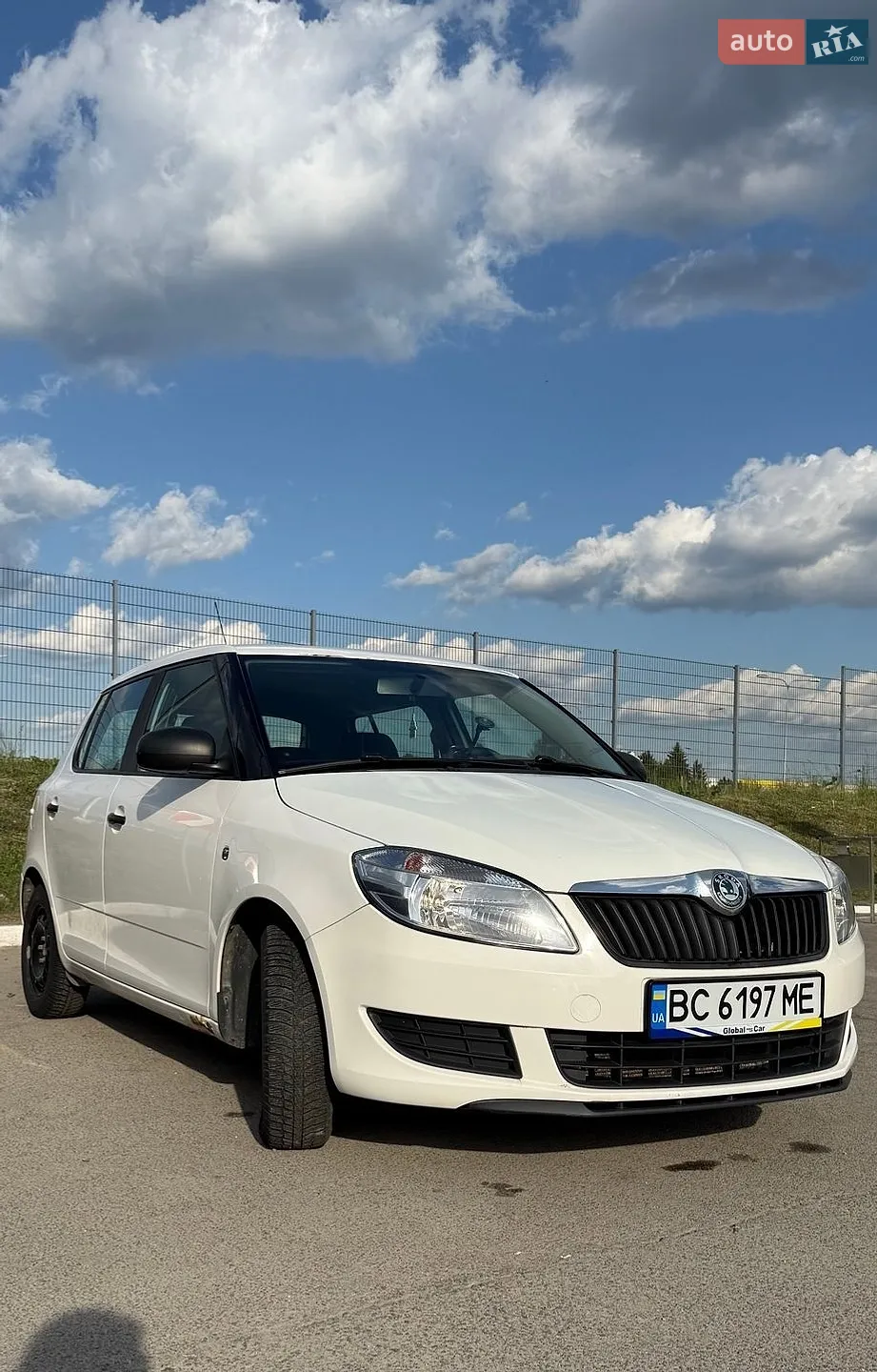 2010 Skoda Fabia - мініатюра 2