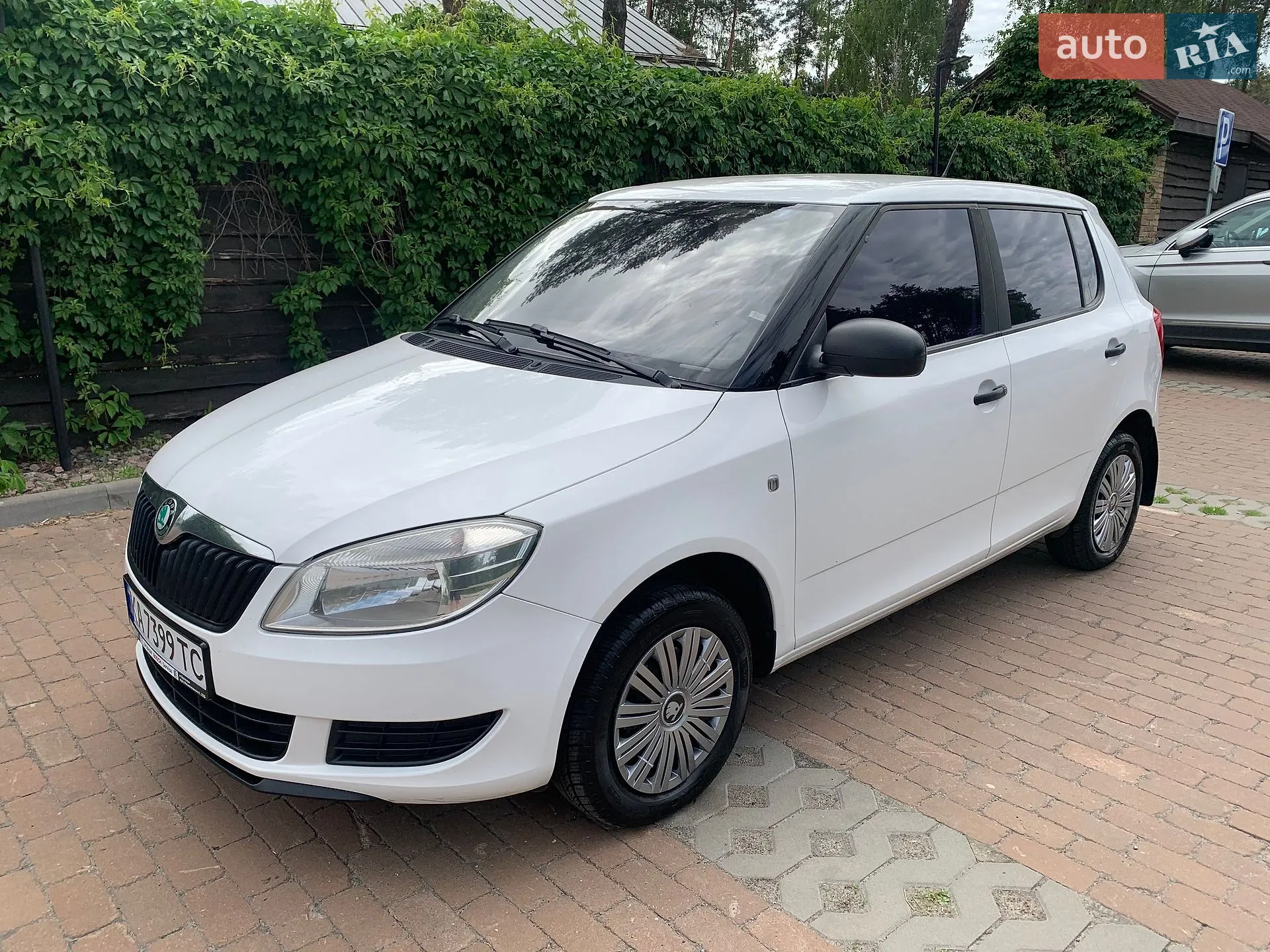 2011 Skoda Fabia - мініатюра 7