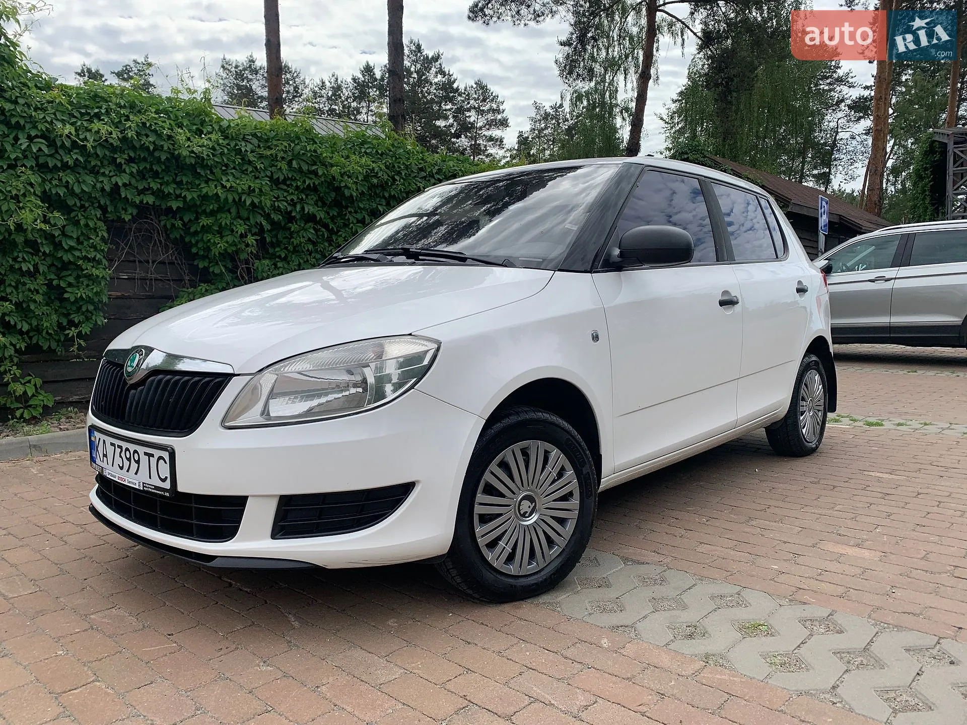 2011 Skoda Fabia - мініатюра 13