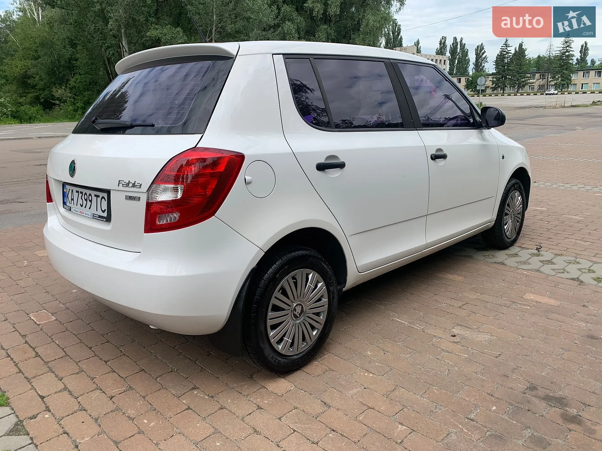 2011 Skoda Fabia - мініатюра 28
