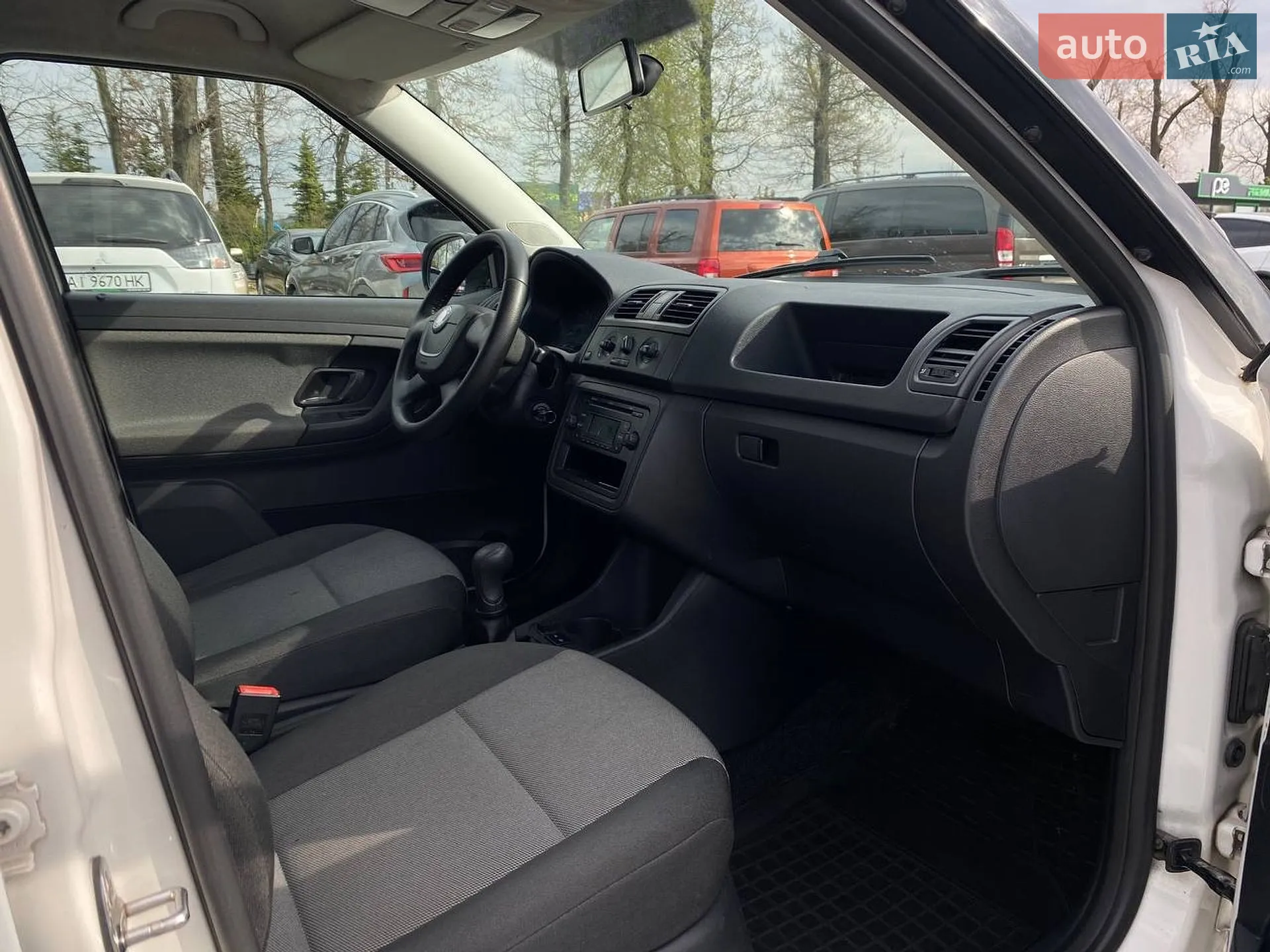 2011 Skoda Fabia - мініатюра 24