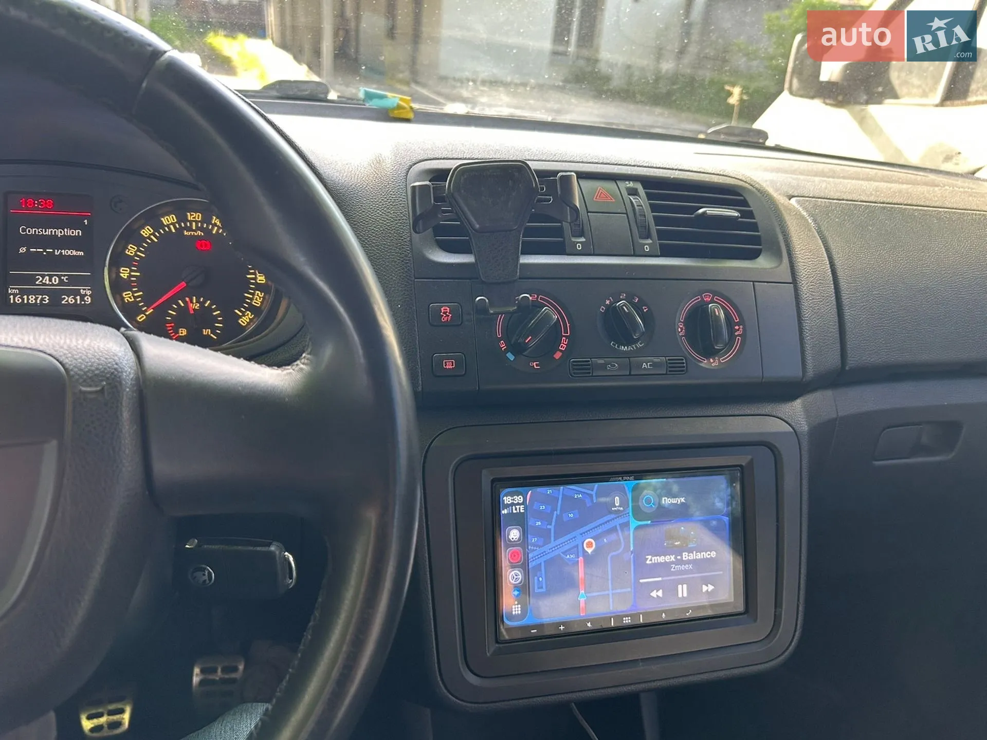 2010 Skoda Fabia - мініатюра 8