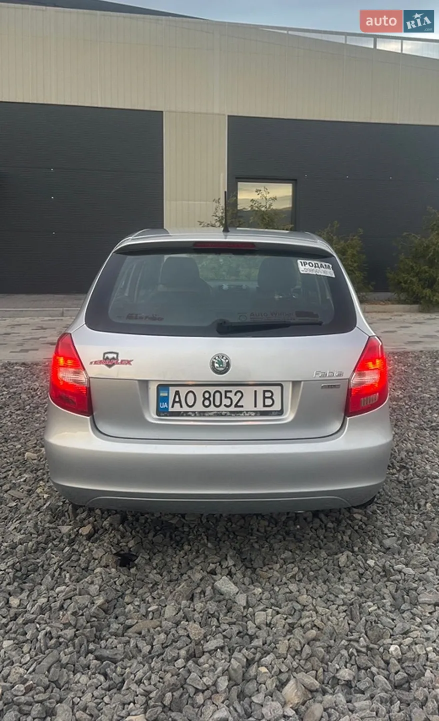 2011 Skoda Fabia - мініатюра 6