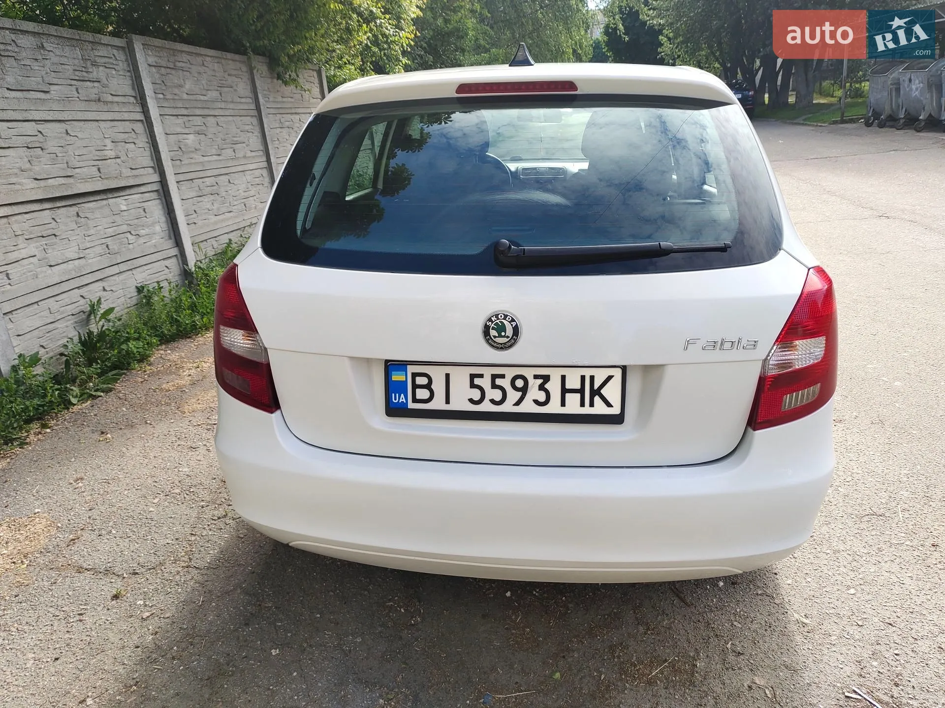 2010 Skoda Fabia - мініатюра 2