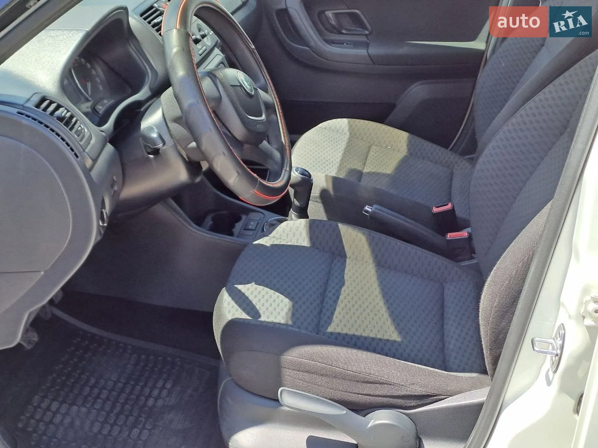 2012 Skoda Fabia - мініатюра 16
