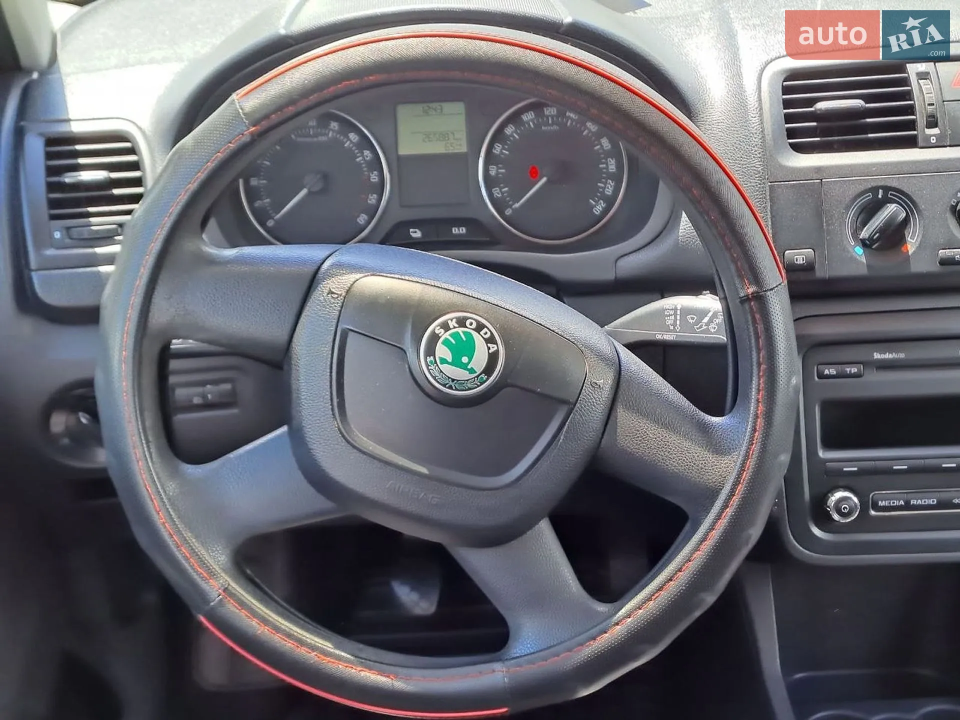 2012 Skoda Fabia - мініатюра 22