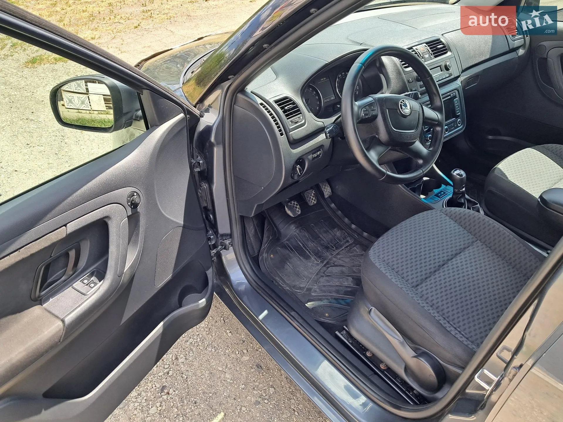 2010 Skoda Fabia - мініатюра 15