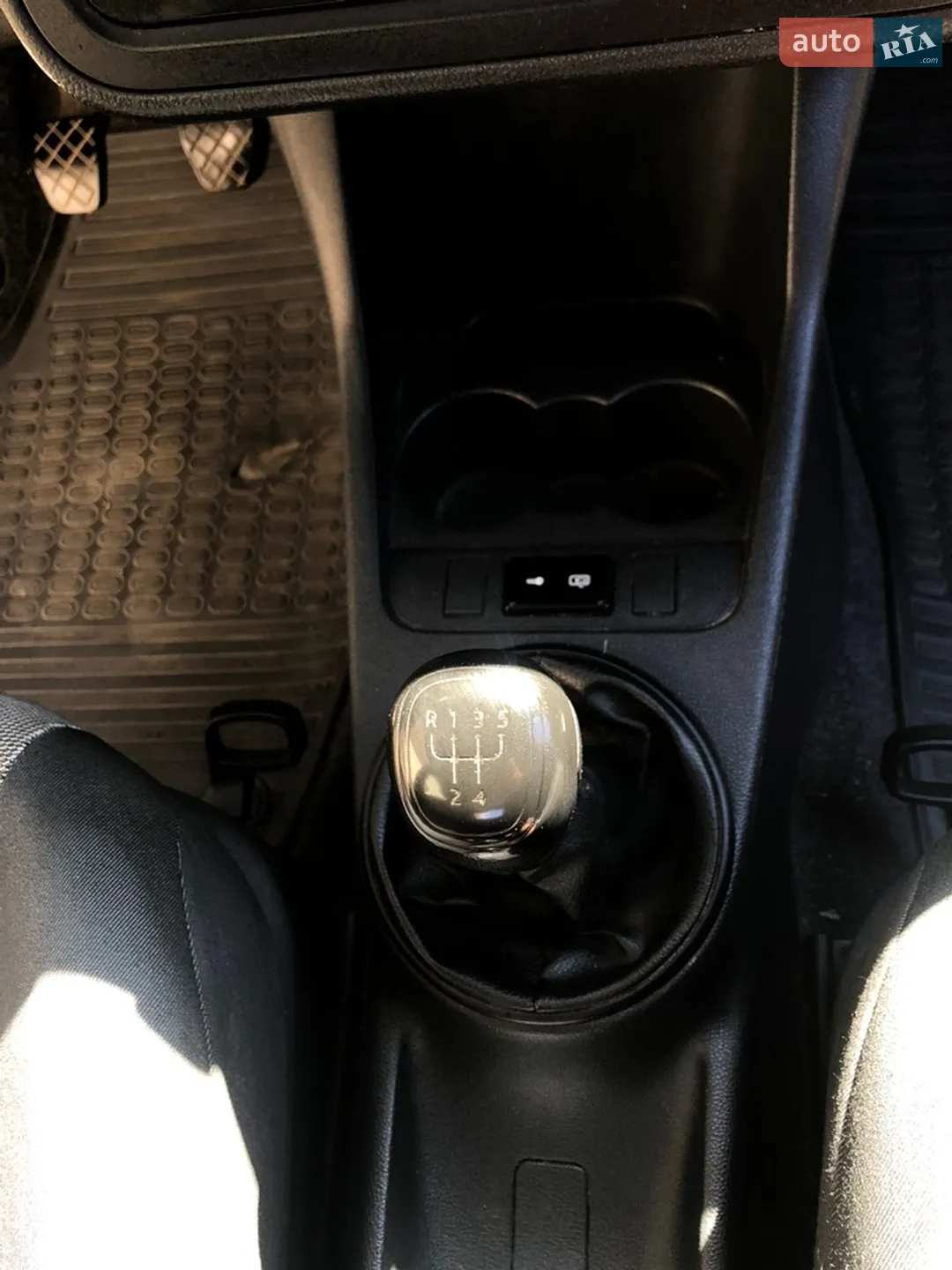 2013 Skoda Fabia - мініатюра 22