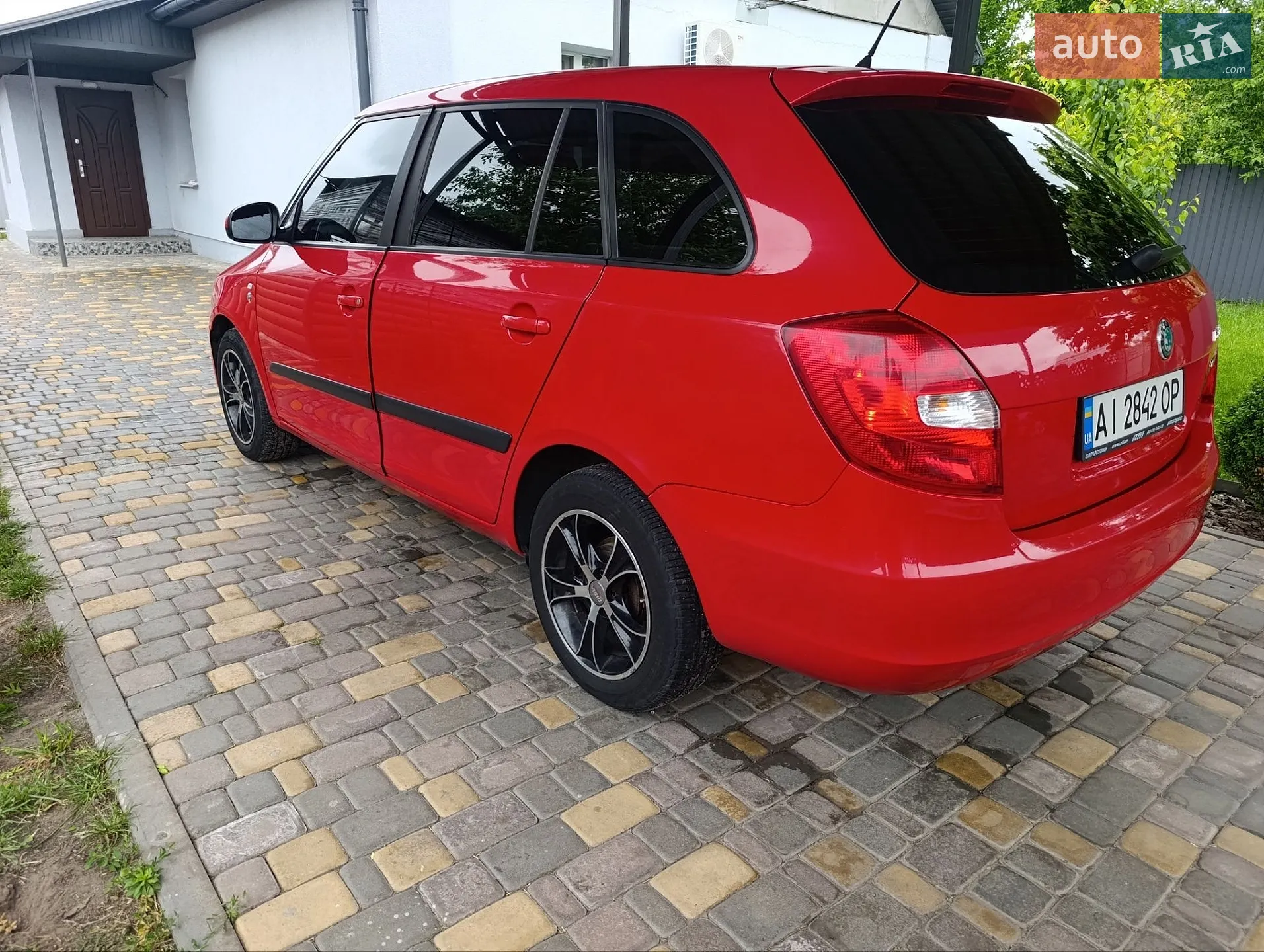 2011 Skoda Fabia - мініатюра 3