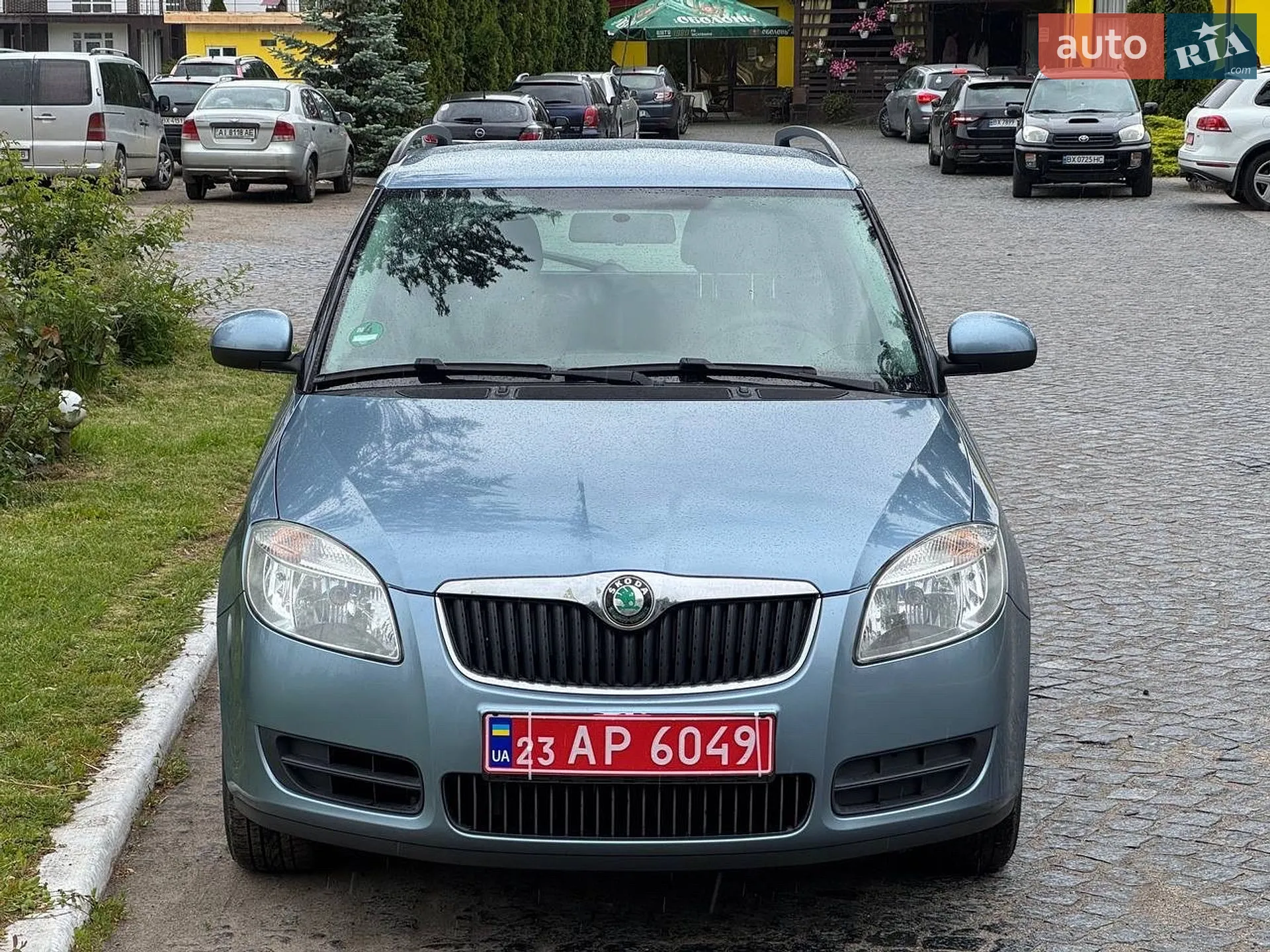 2010 Skoda Fabia - мініатюра 2