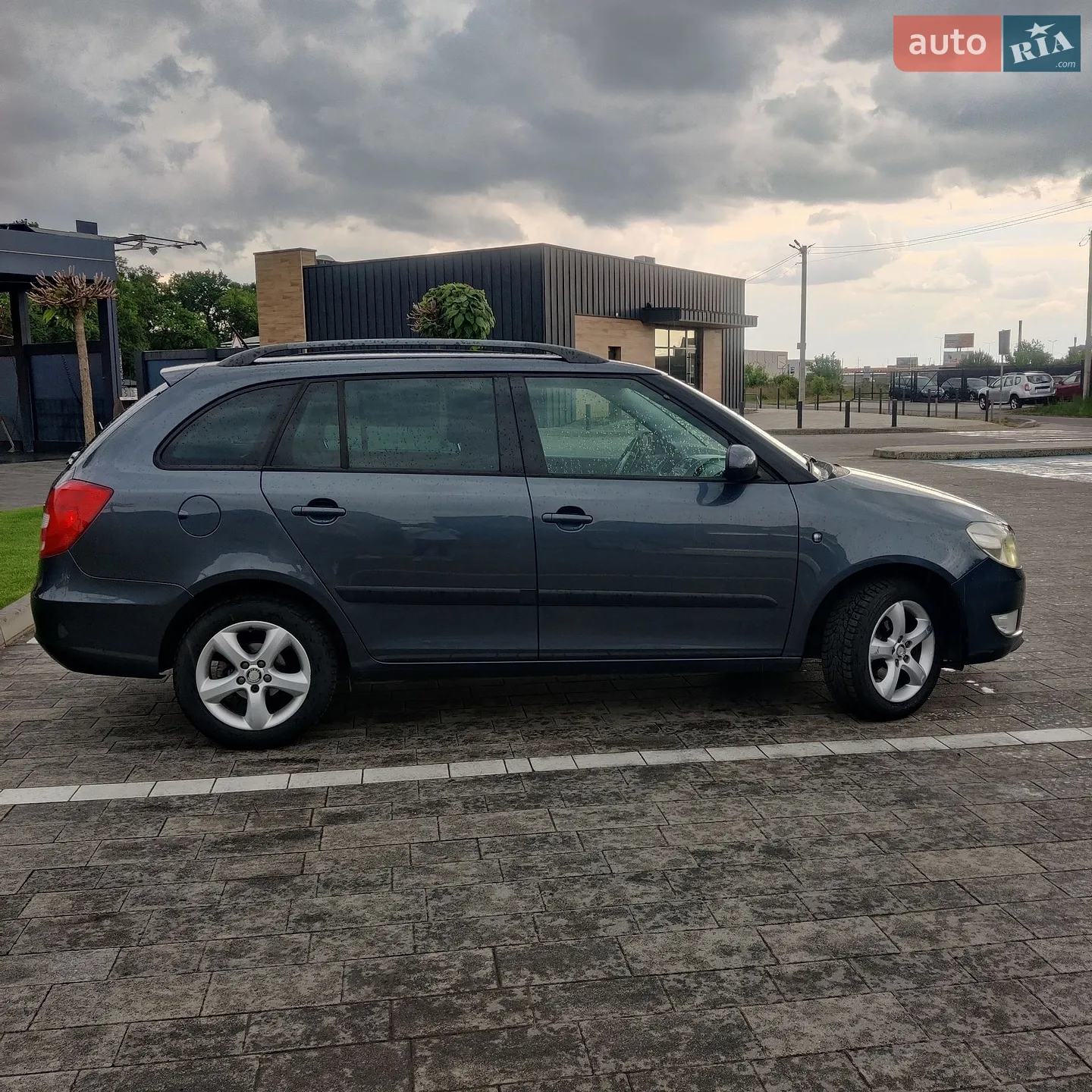 2010 Skoda Fabia - мініатюра 7