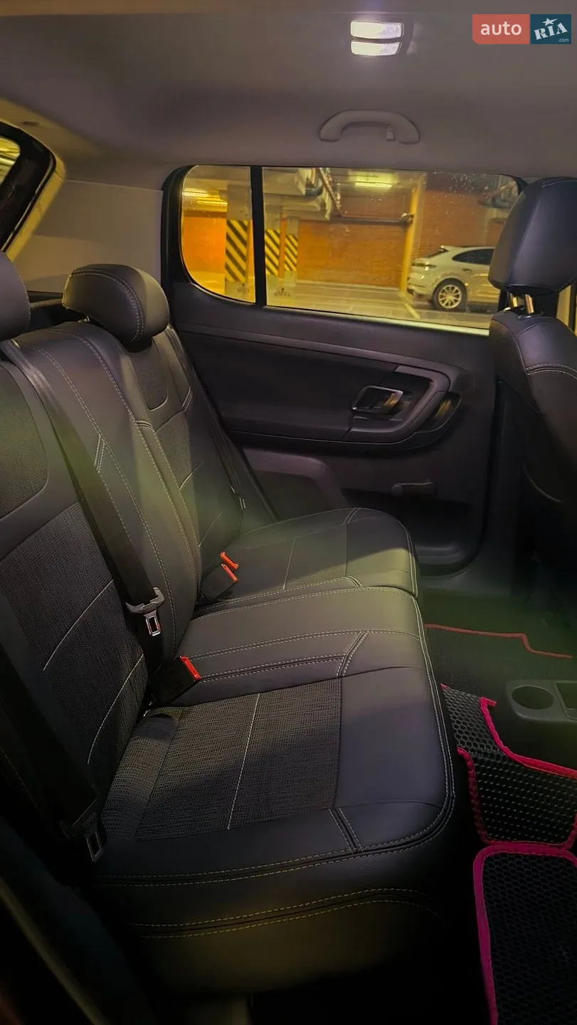 2011 Skoda Fabia - мініатюра 11