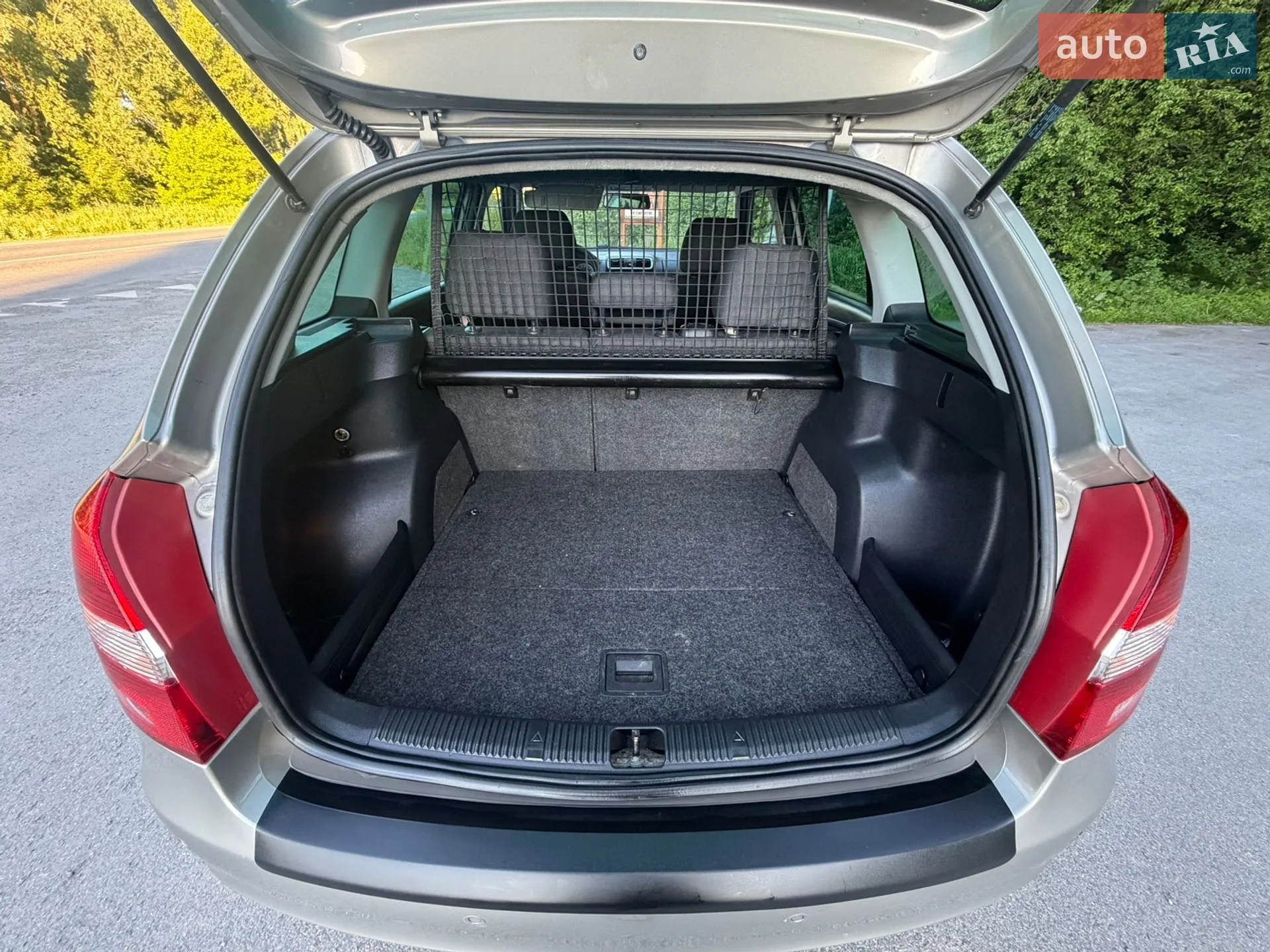 2010 Skoda Fabia - мініатюра 11