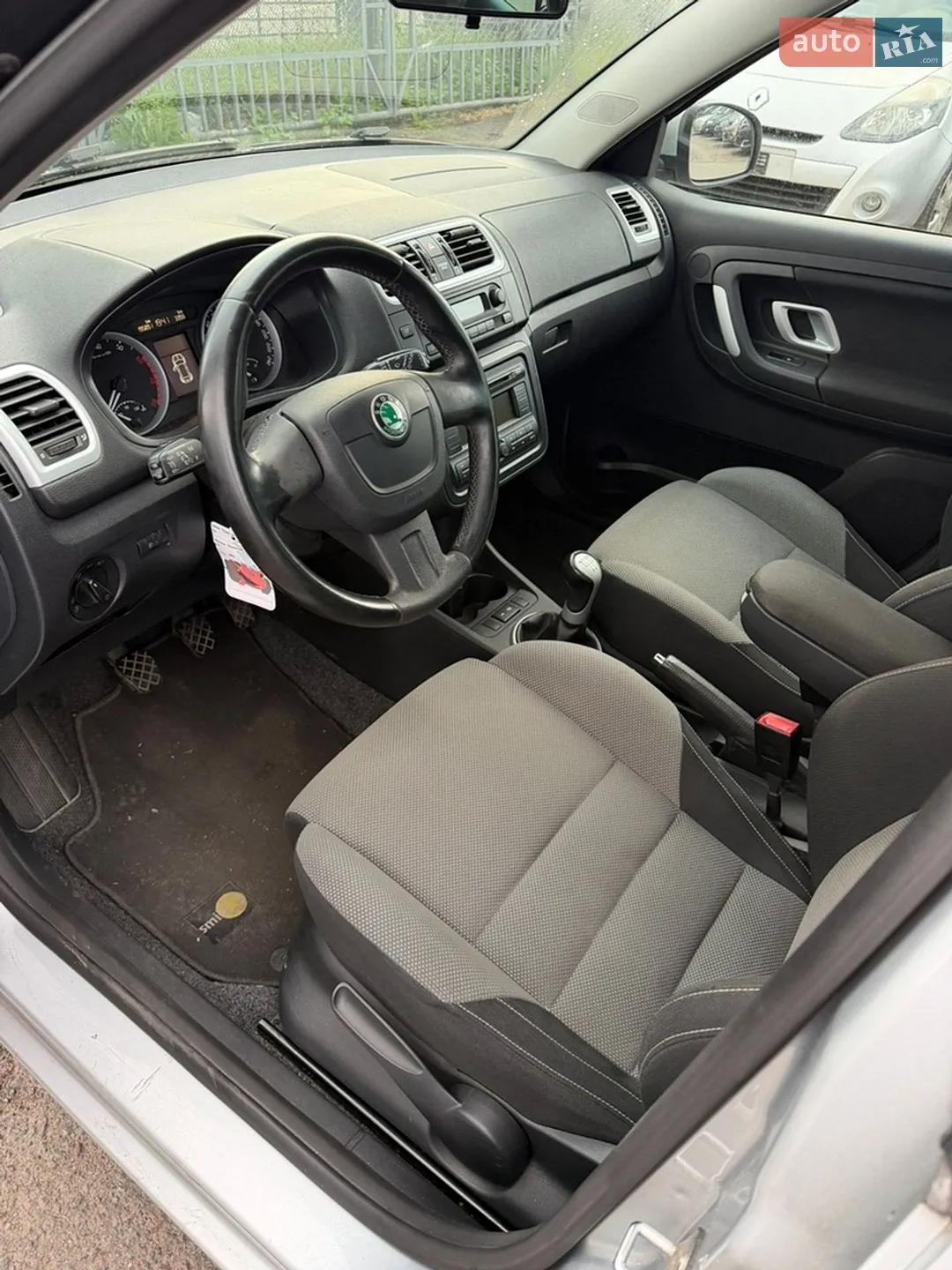 2010 Skoda Fabia - мініатюра 8