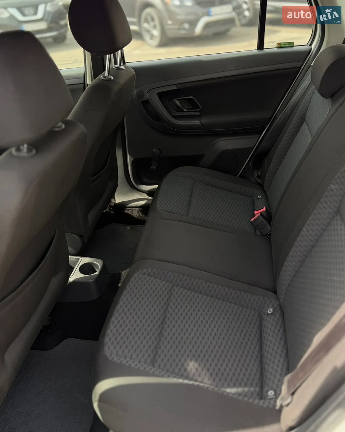 2012 Skoda Fabia - мініатюра 8