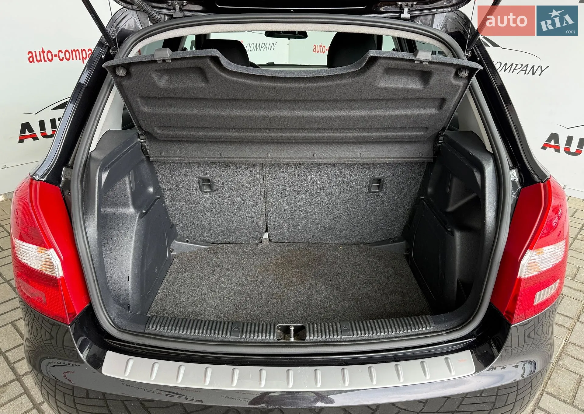 2010 Skoda Fabia - мініатюра 6