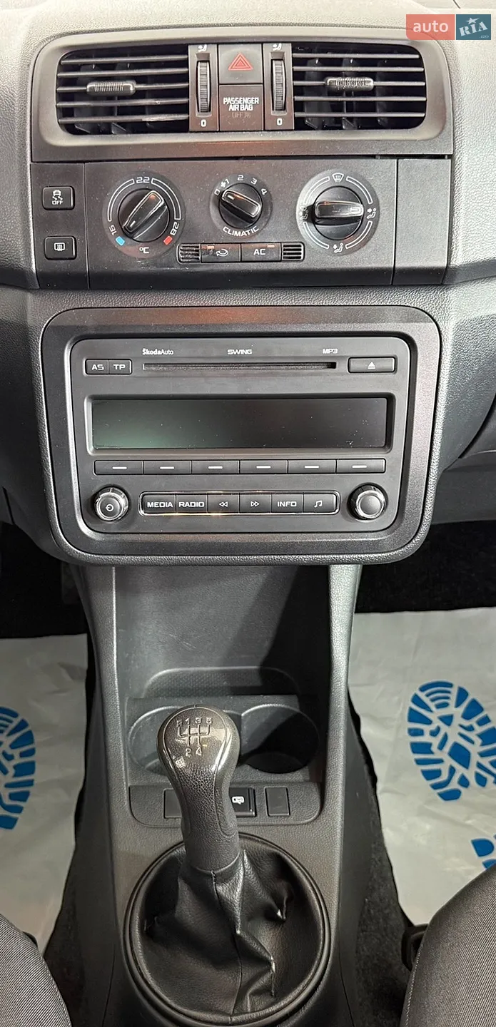 2010 Skoda Fabia - мініатюра 11