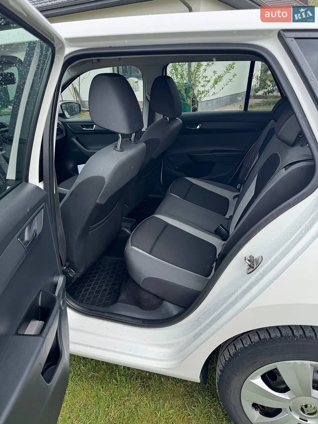 2016 Skoda Fabia - мініатюра 8