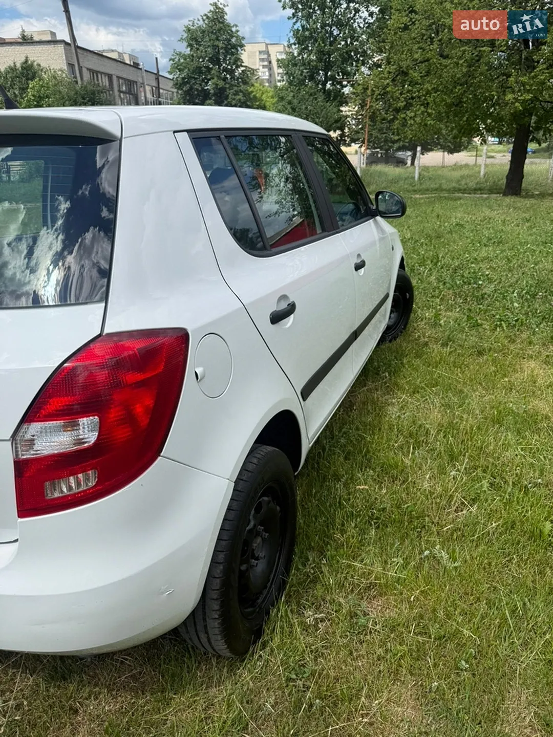 2012 Skoda Fabia - мініатюра 3