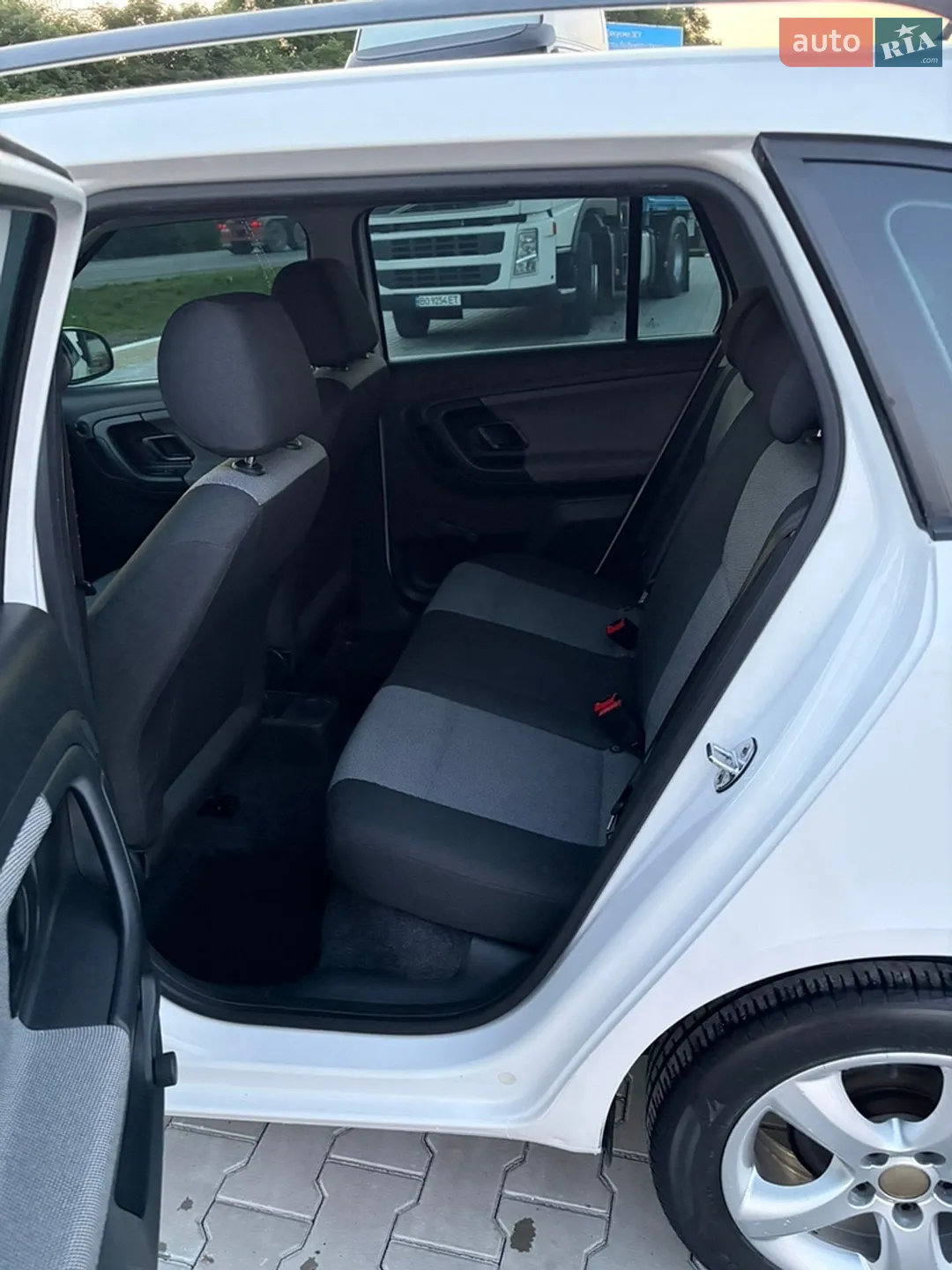 2012 Skoda Fabia - мініатюра 18
