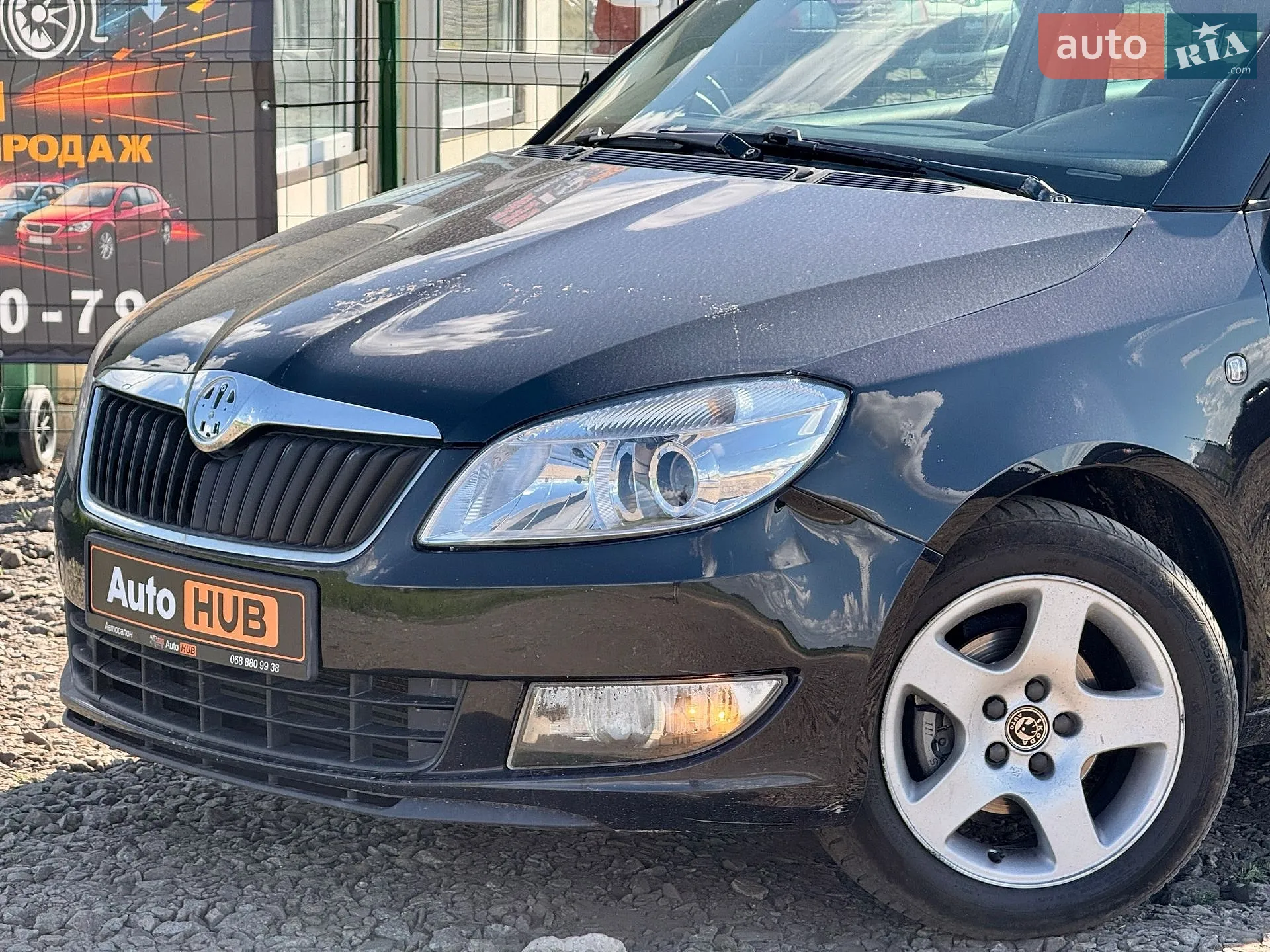 2010 Skoda Fabia - мініатюра 2