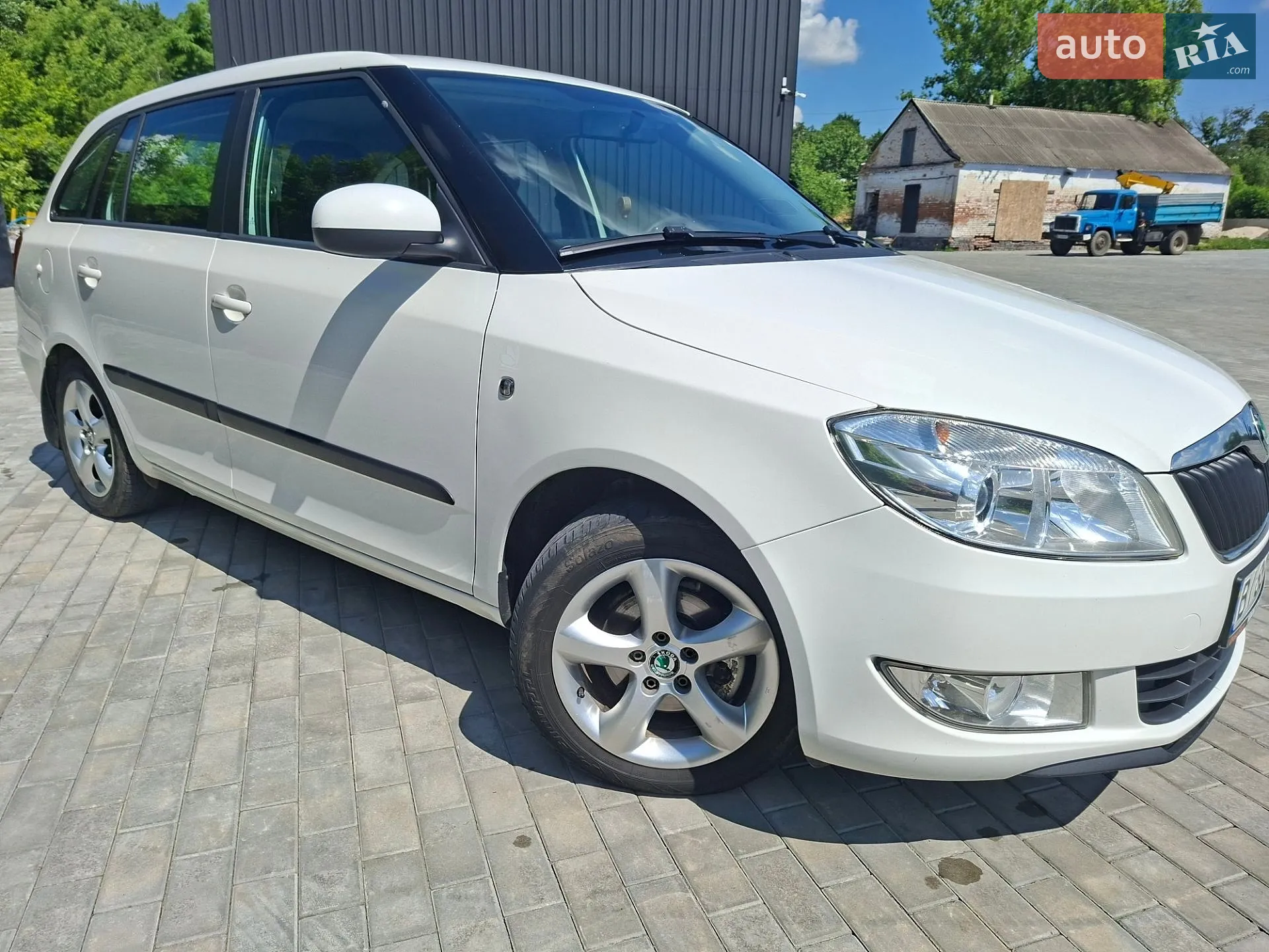 2012 Skoda Fabia - мініатюра 27