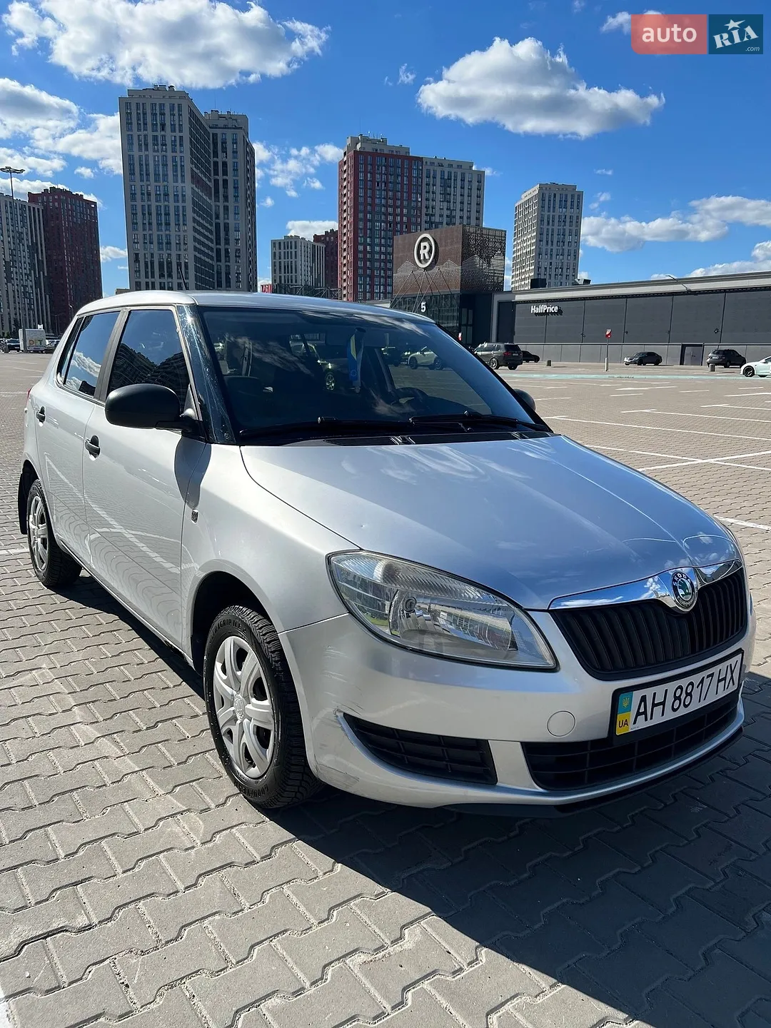2012 Skoda Fabia - мініатюра 3