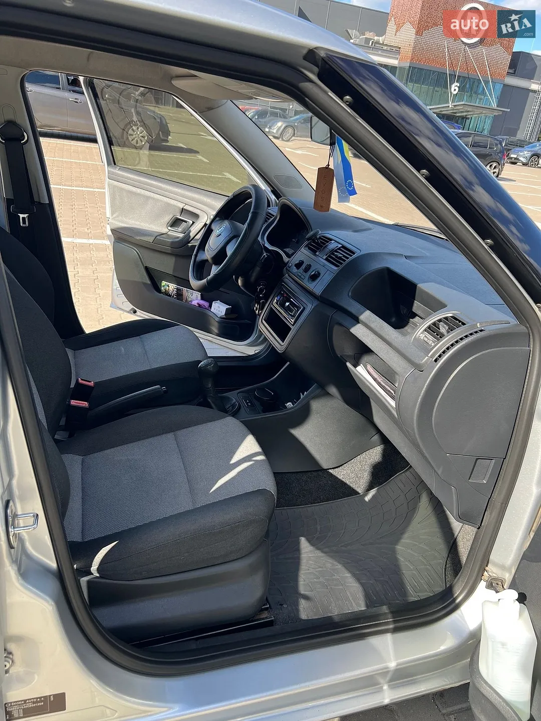 2012 Skoda Fabia - мініатюра 27