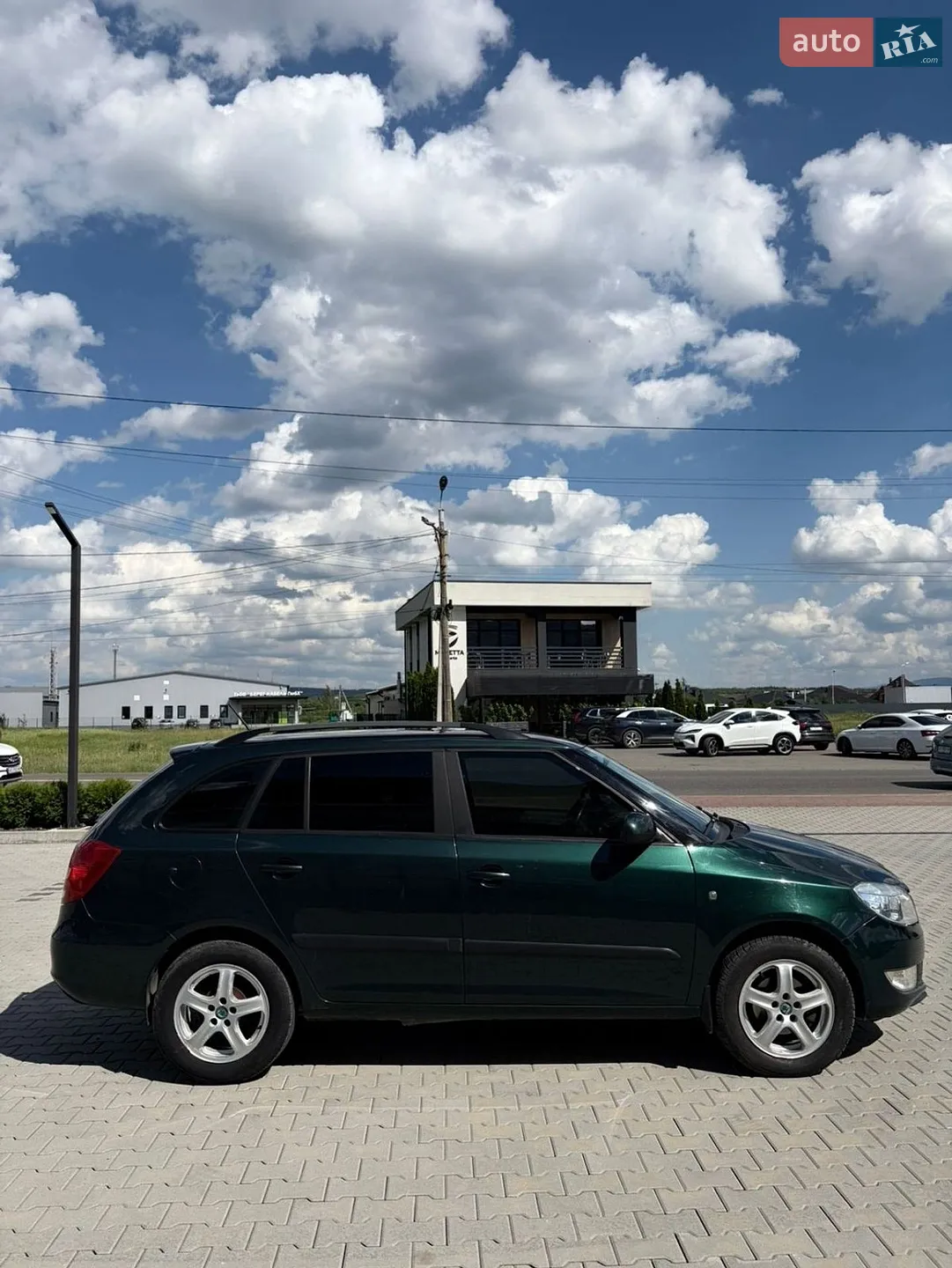 2011 Skoda Fabia - мініатюра 4