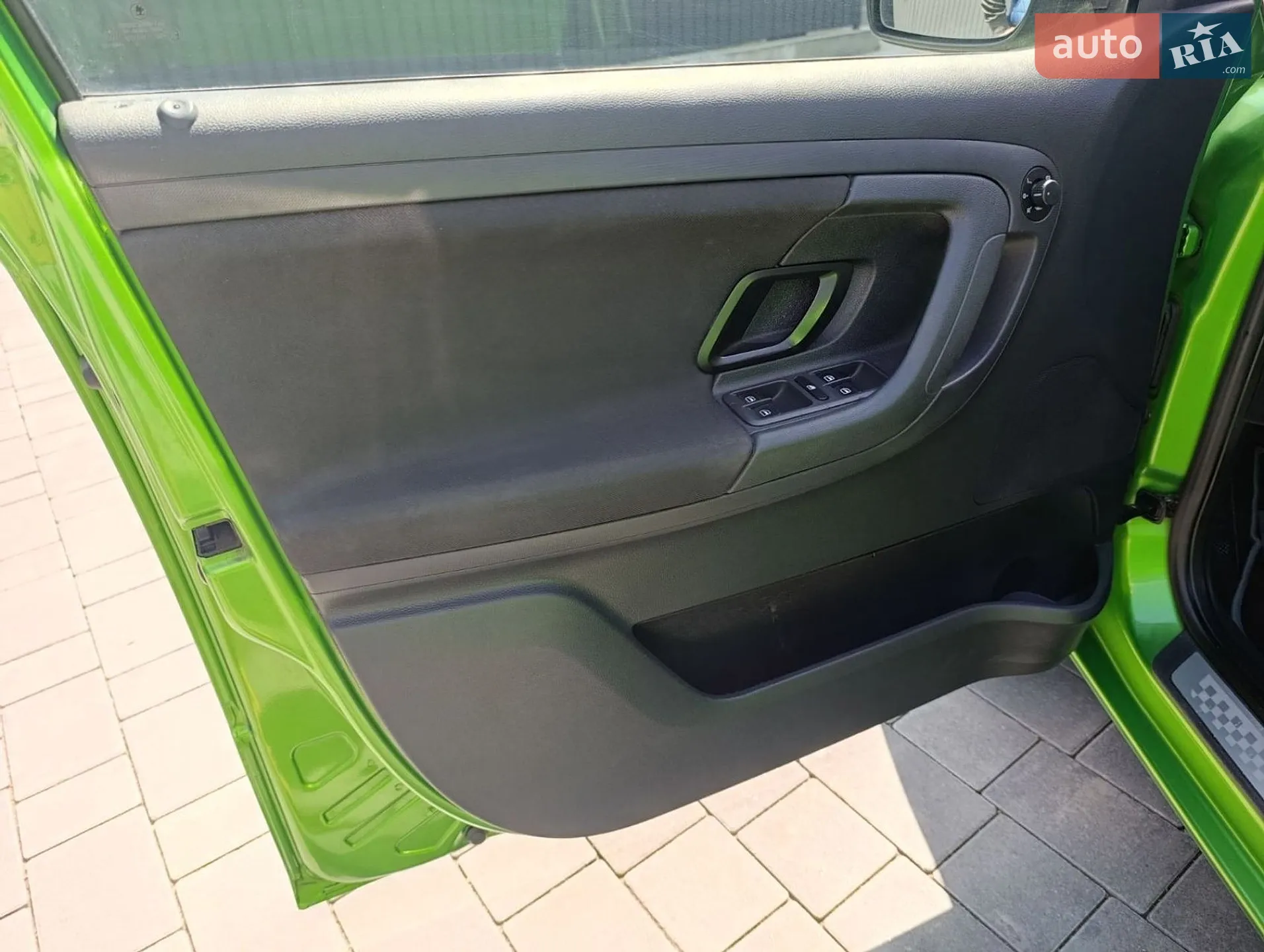 2010 Skoda Fabia - мініатюра 22
