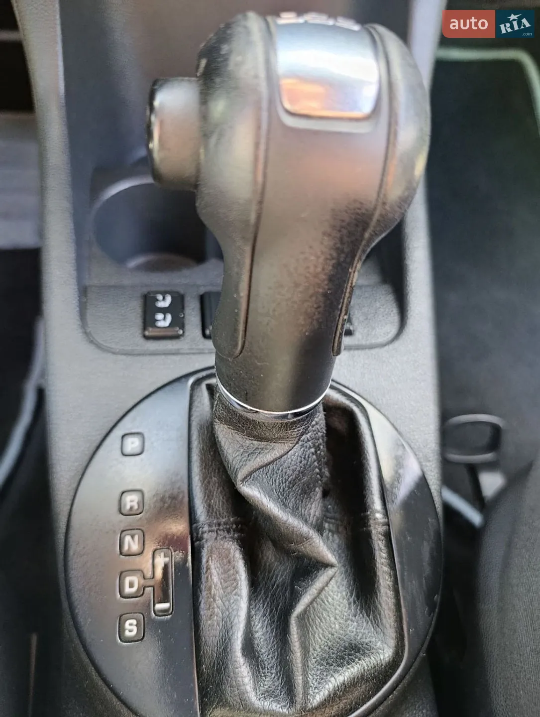 2010 Skoda Fabia - мініатюра 31