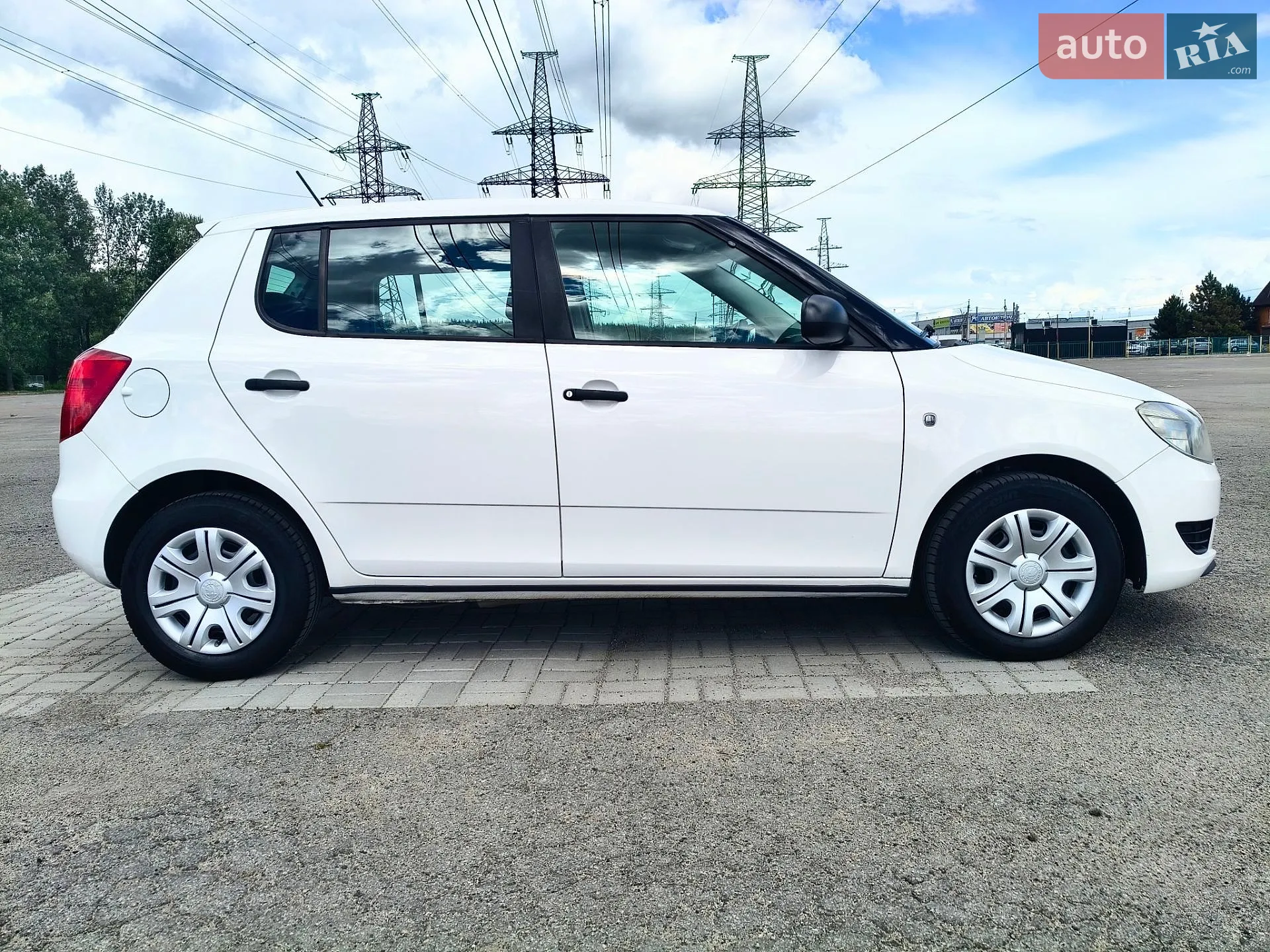 Skoda Fabia 2011 VIN TMB1SB5J4C3030777 фото оголошення 2 з 5