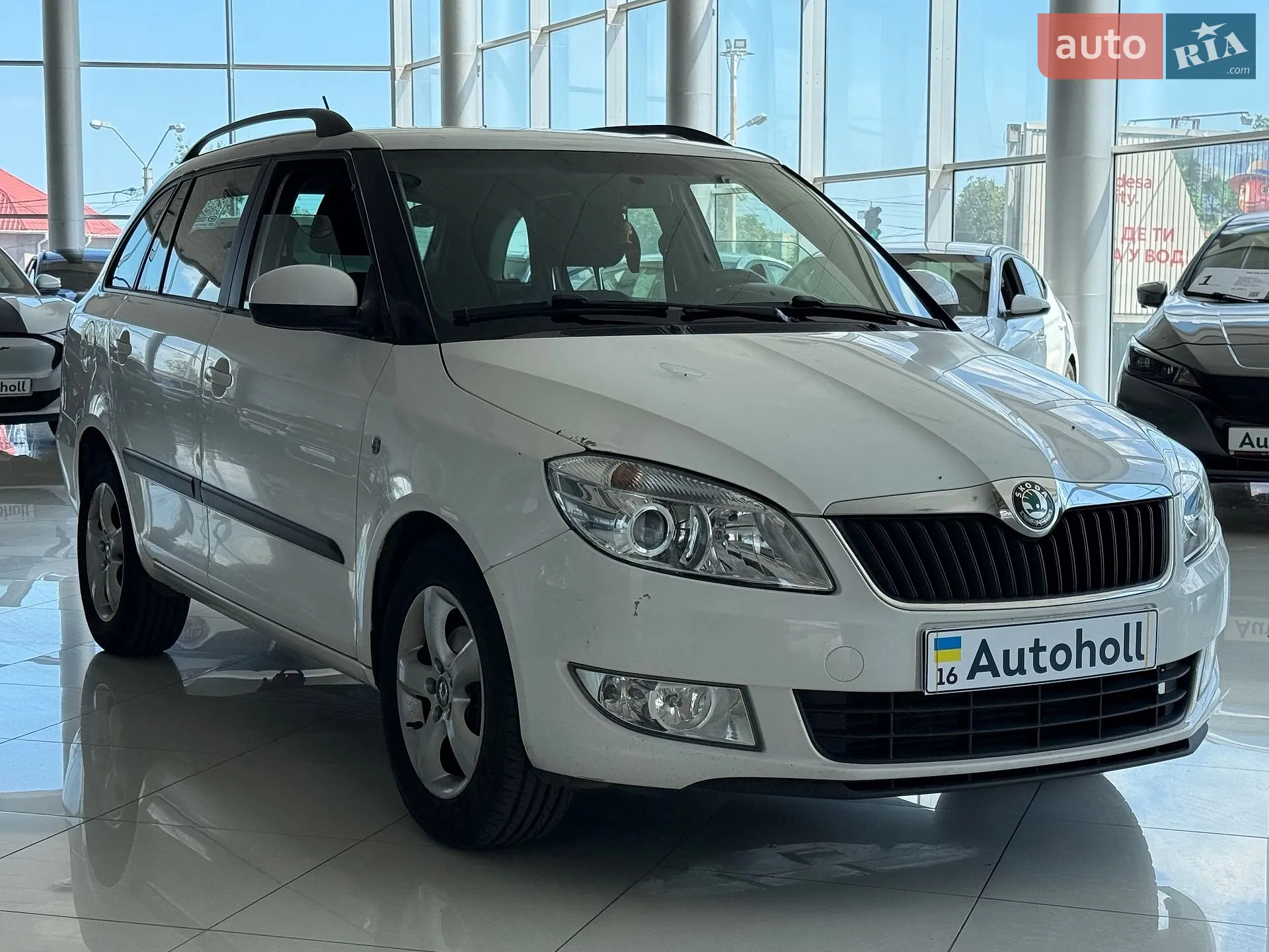 2011 Skoda Fabia - мініатюра 3