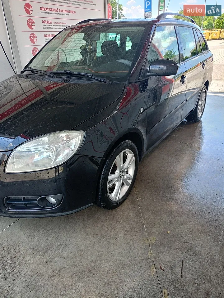 2010 Skoda Fabia - мініатюра 15