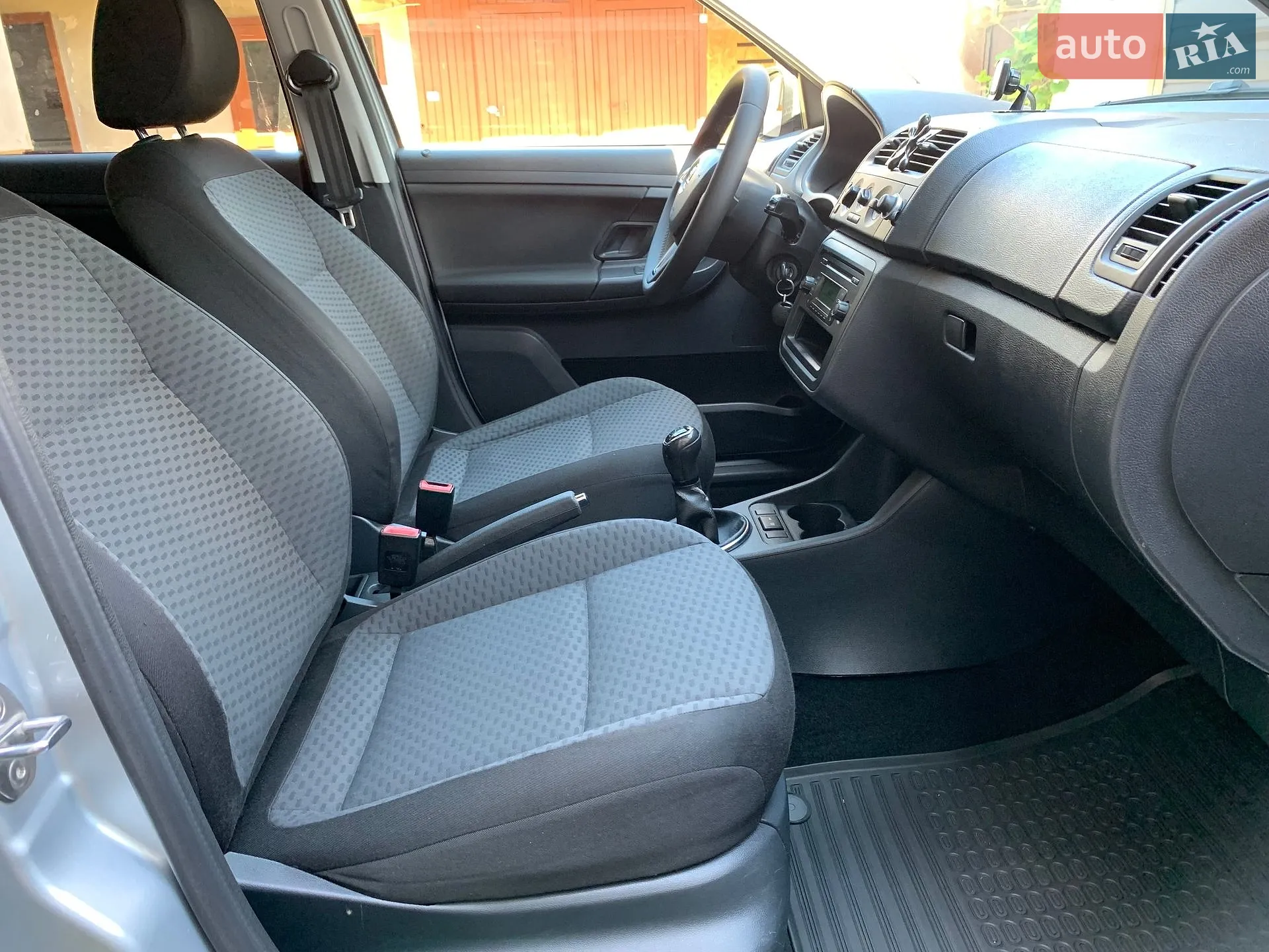 2014 Skoda Fabia - мініатюра 10