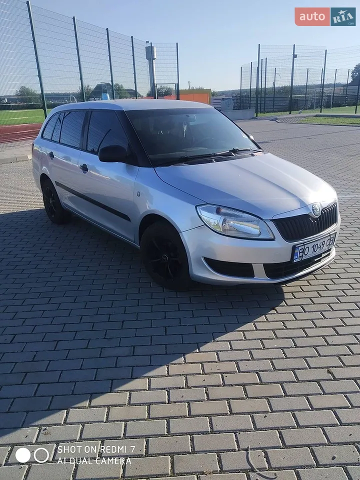2011 Skoda Fabia - мініатюра 18