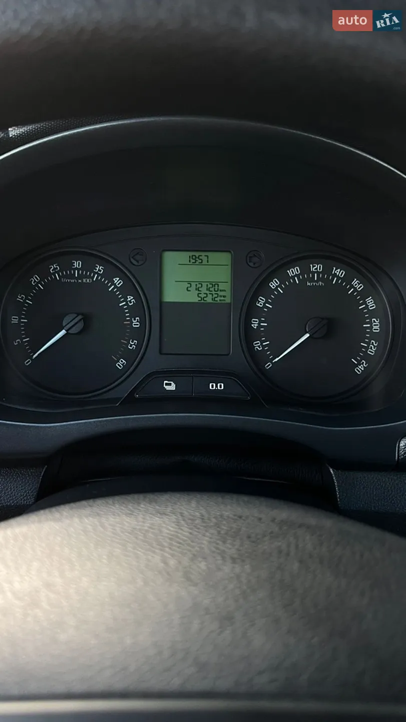 2011 Skoda Fabia - мініатюра 9