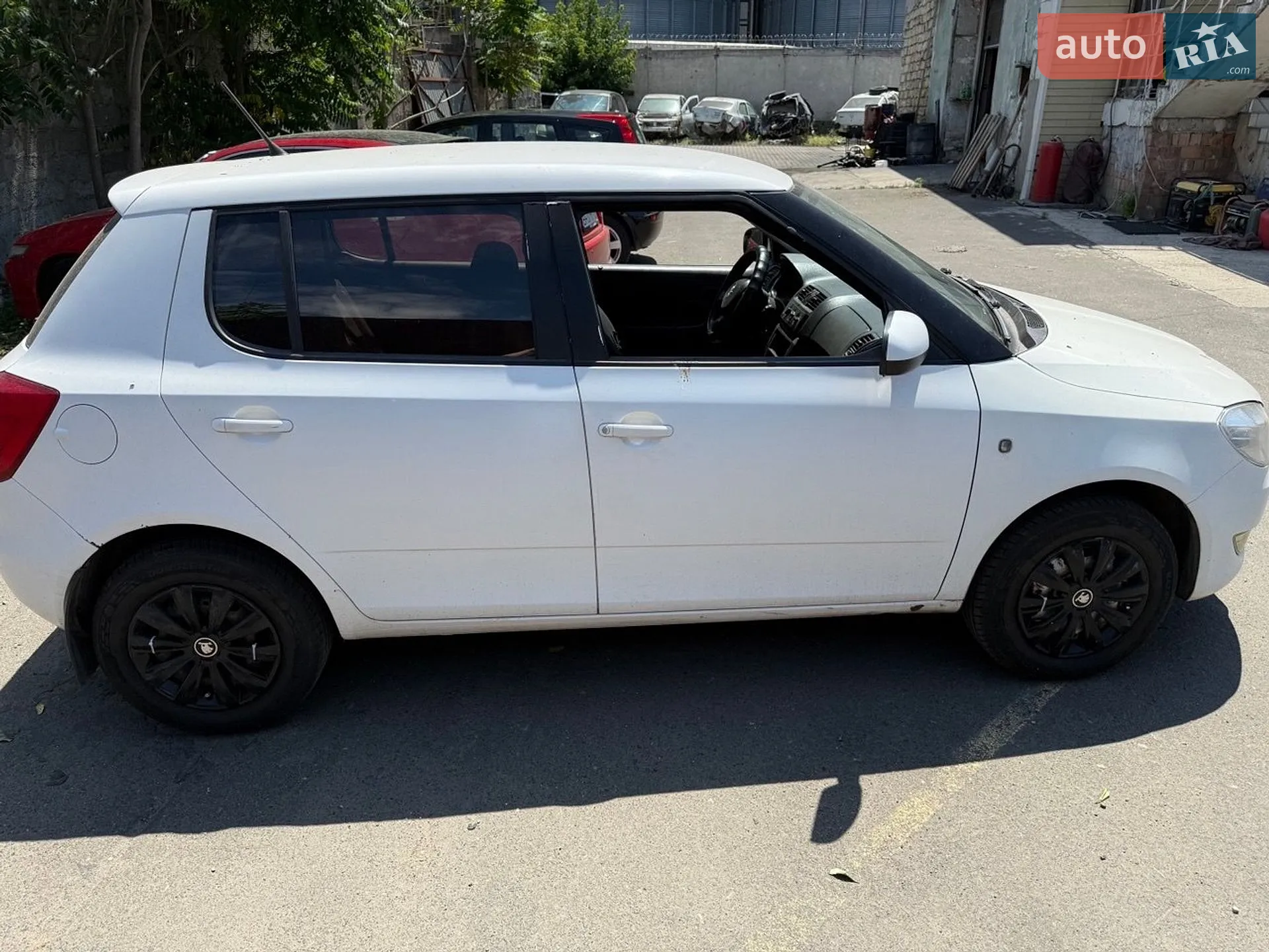 2013 Skoda Fabia - мініатюра 2