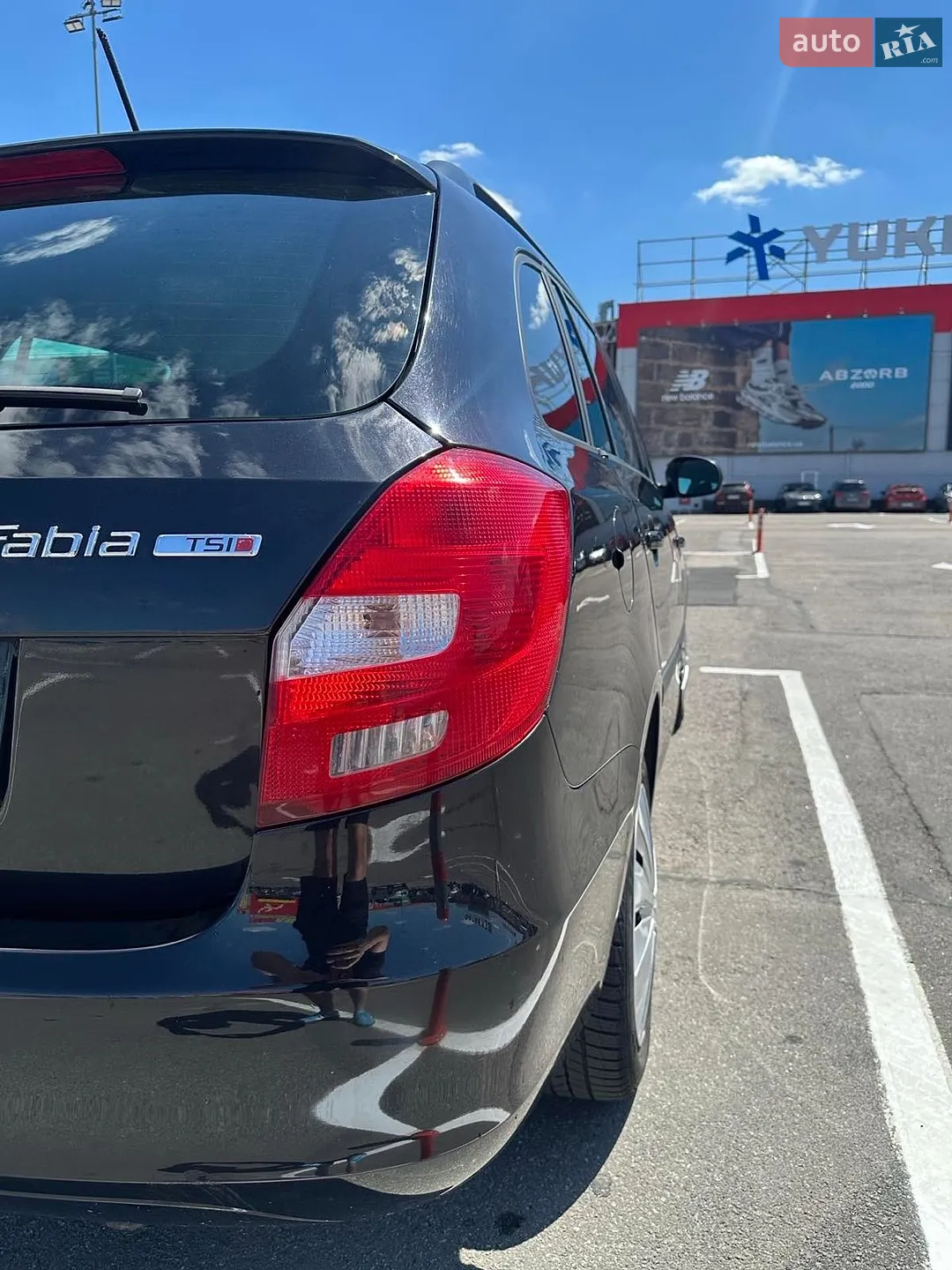 2011 Skoda Fabia - мініатюра 3